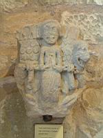 Chapiteau historie, gres, 12eme, musee de Carcassonne (2)